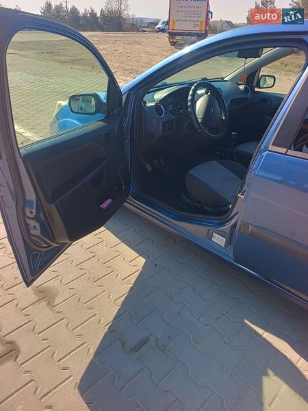 Хэтчбек Ford Fiesta 2006 в Судовой Вишне фото 21 Хэтчбек Ford Fiesta 2006 в Судовой Вишне