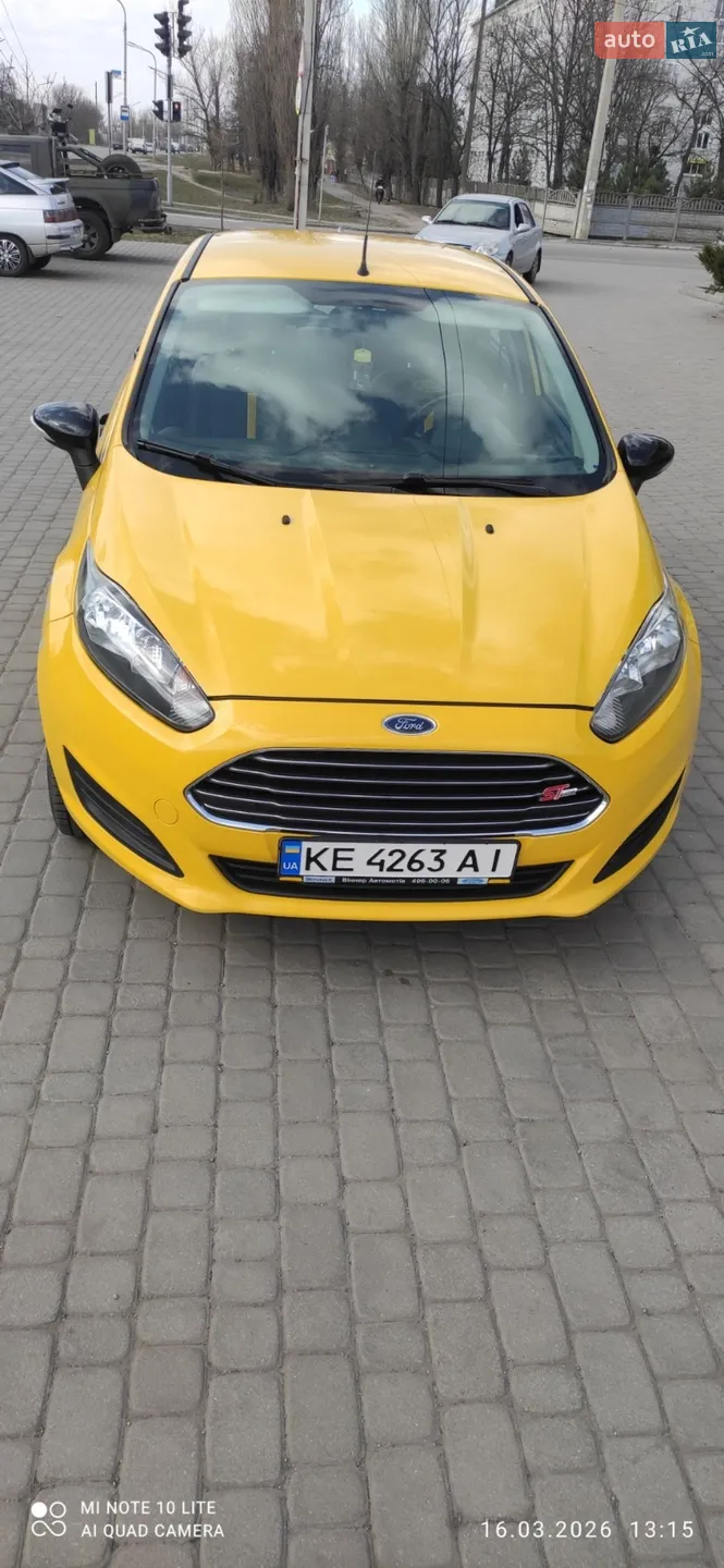 2013 Ford Fiesta - фото 1