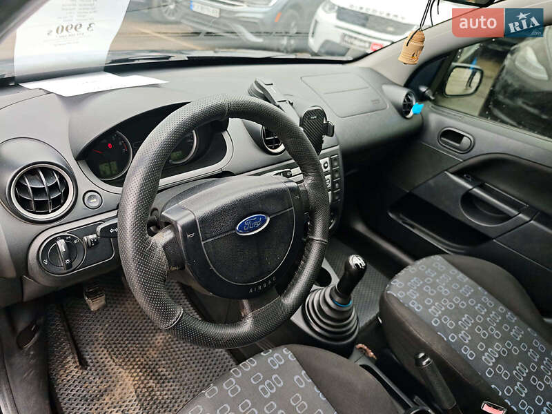 Хэтчбек Ford Fiesta 2005 в Харькове