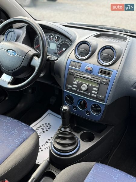 Хэтчбек Ford Fiesta 2008 в Луцке