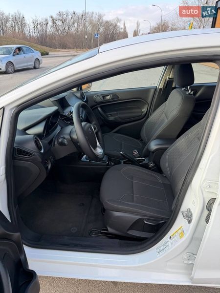 Седан Ford Fiesta 2019 в Киеве
