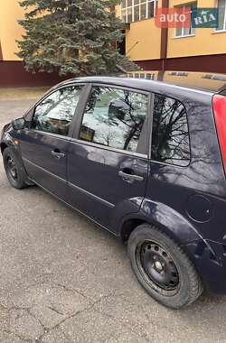 Хэтчбек Ford Fiesta 2004 в Радомышле
