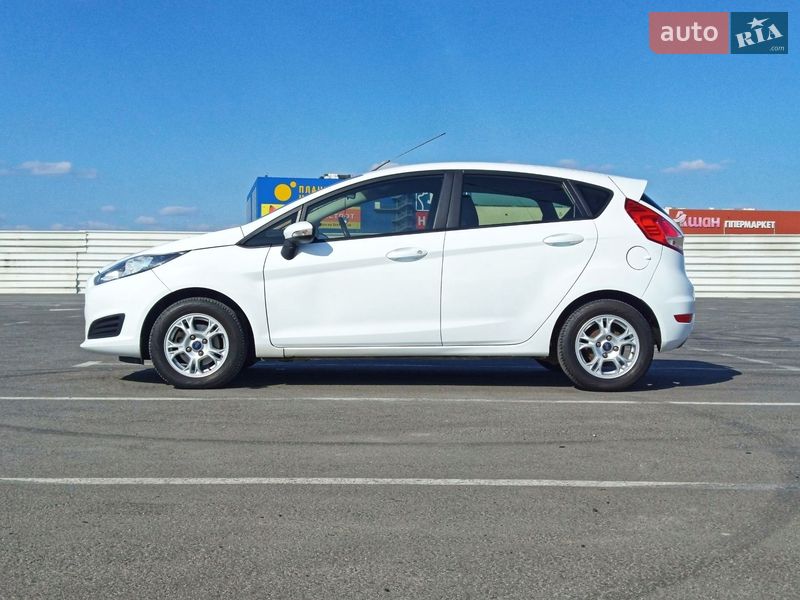 Хетчбек Ford Fiesta 2014 в Львові фото 5 Хетчбек Ford Fiesta 2014 в Львові