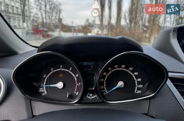 Хэтчбек Ford Fiesta 2016 в Киеве