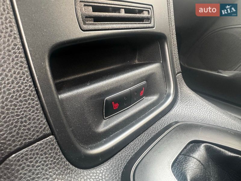 Хетчбек Ford Fiesta 2016 в Києві