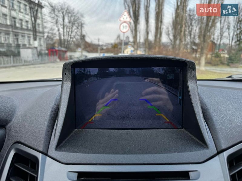 Хетчбек Ford Fiesta 2016 в Києві