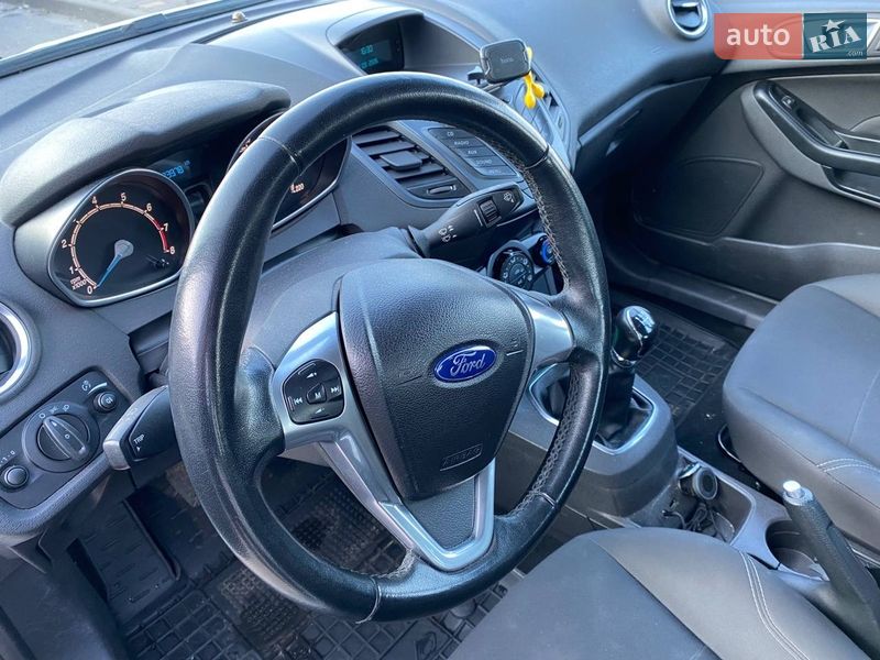 Хэтчбек Ford Fiesta 2013 в Киеве