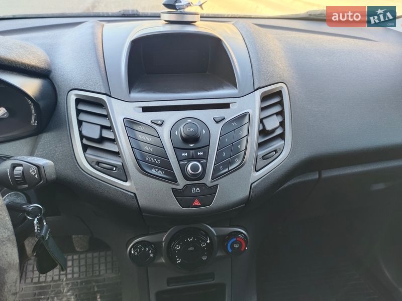 Хэтчбек Ford Fiesta 2013 в Сумах