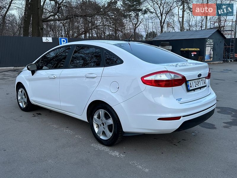 Седан Ford Fiesta 2019 в Киеве