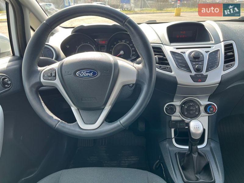 Хэтчбек Ford Fiesta 2011 в Одессе
