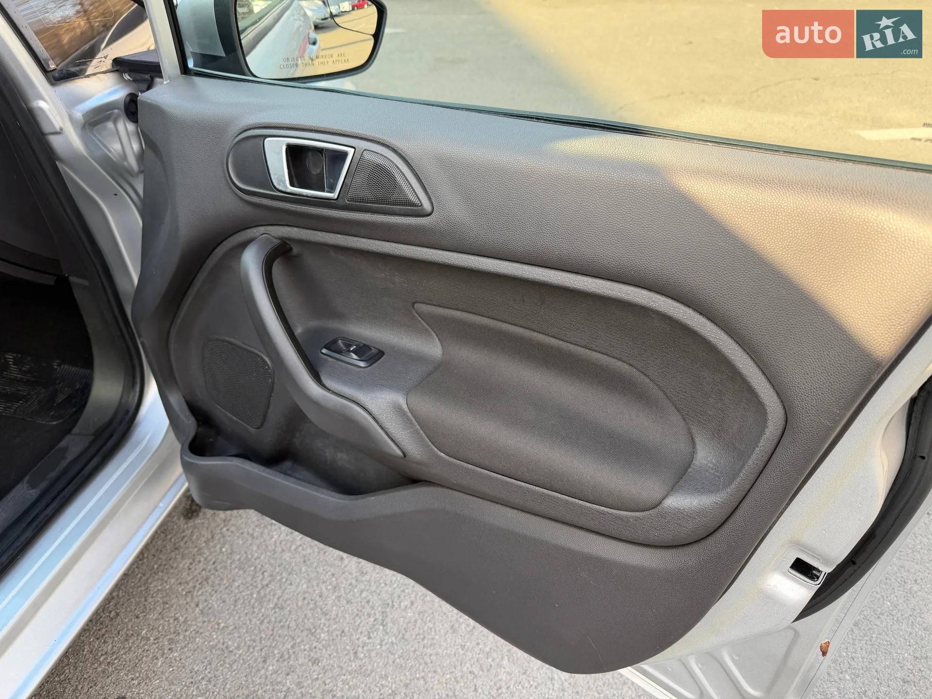 2015 Ford Fiesta - мініатюра 26