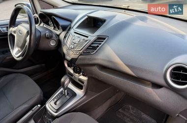 Хэтчбек Ford Fiesta 2015 в Киеве