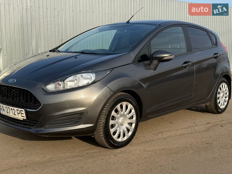 Хэтчбек Ford Fiesta 2016 в Киеве