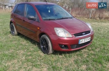 Хэтчбек Ford Fiesta 2006 в Буштыне