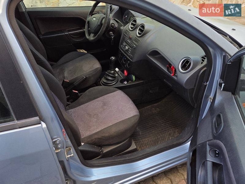 Хэтчбек Ford Fiesta 2006 в Львове