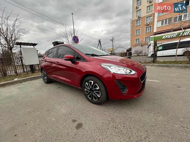 Хэтчбек Ford Fiesta 2018 в Софиевской Борщаговке