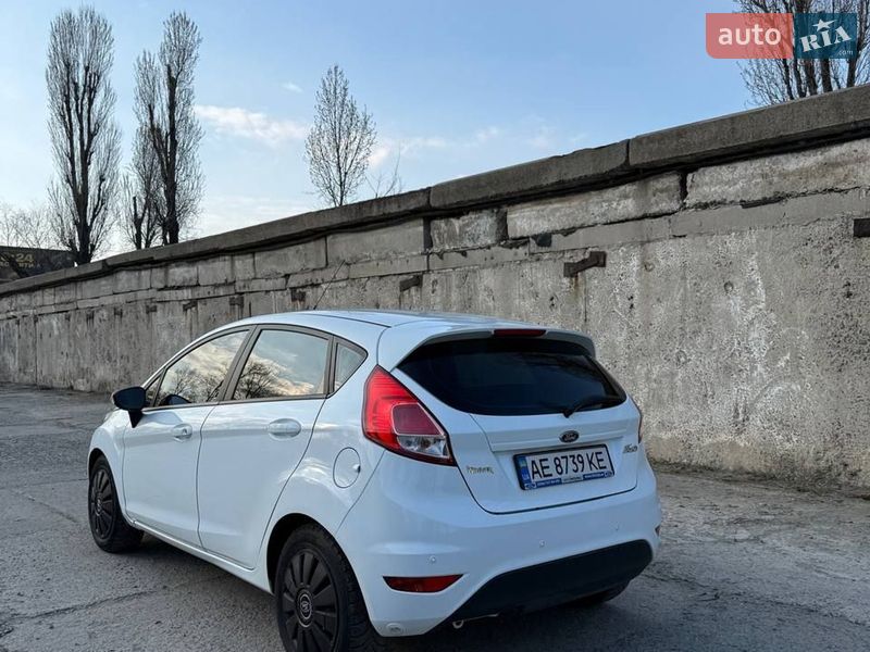 Хэтчбек Ford Fiesta 2017 в Днепре