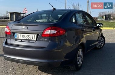 Седан Ford Fiesta 2013 в Полтаве