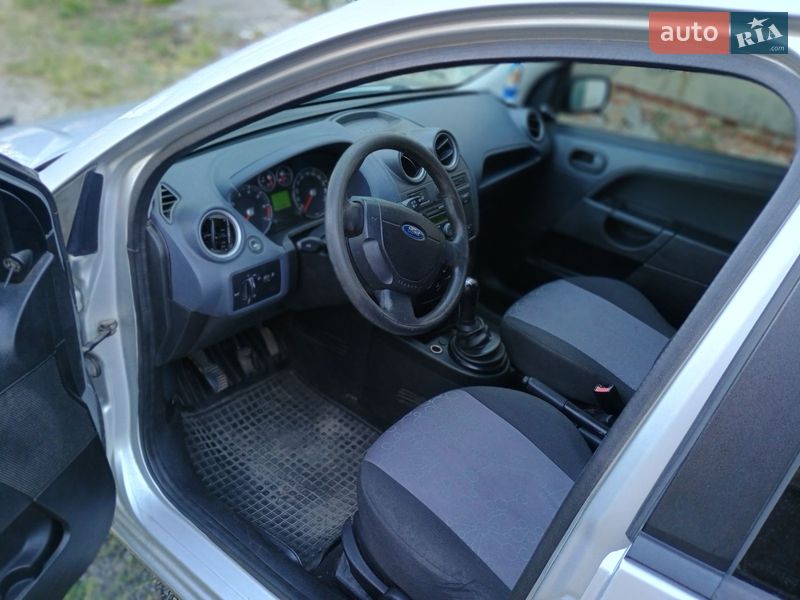 Хэтчбек Ford Fiesta 2008 в Кропивницком фото 5 Хэтчбек Ford Fiesta 2008 в Кропивницком