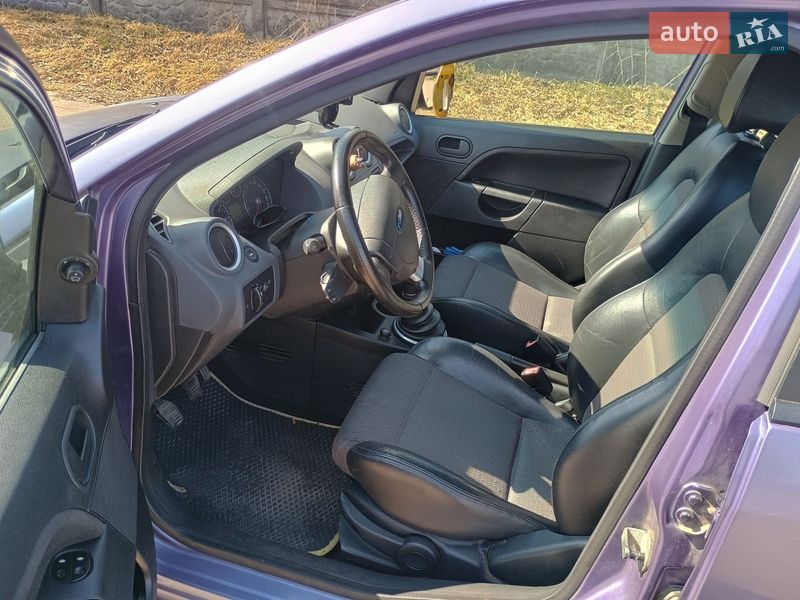 Хэтчбек Ford Fiesta 2006 в Бышеве фото 7 Хэтчбек Ford Fiesta 2006 в Бышеве