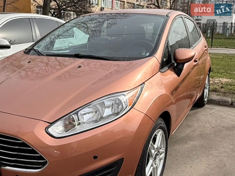 Хетчбек Ford Fiesta 2017 в Києві