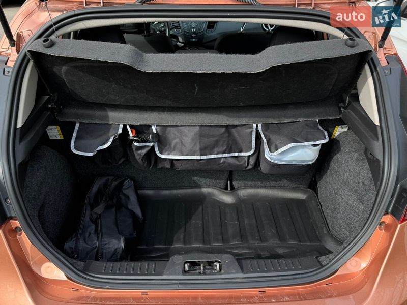 Хетчбек Ford Fiesta 2017 в Києві