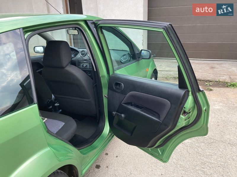 Хэтчбек Ford Fiesta 2007 в Львове