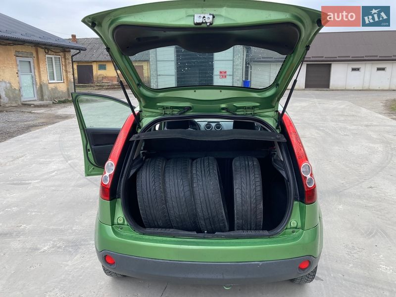 Хэтчбек Ford Fiesta 2007 в Львове