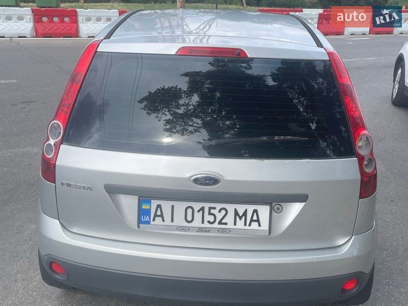 Хэтчбек Ford Fiesta 2007 в Киеве