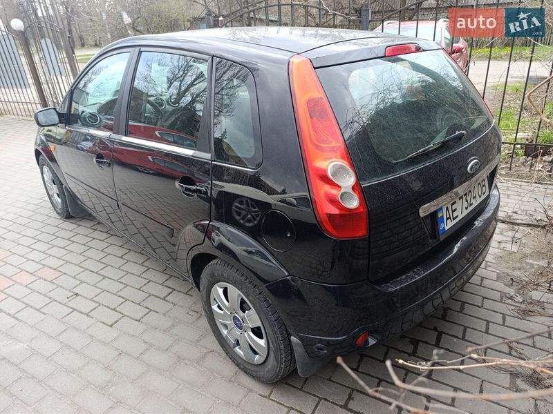 Хэтчбек Ford Fiesta 2006 в Запорожье
