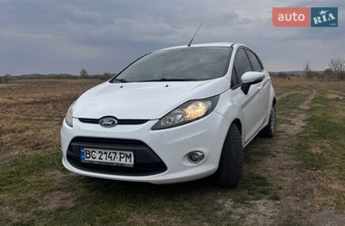 Хэтчбек Ford Fiesta 2012 в Дубно
