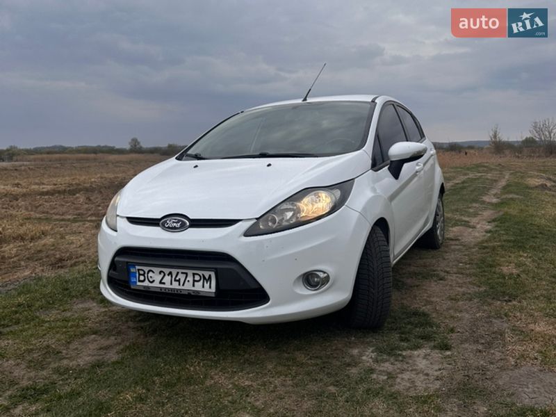 Хэтчбек Ford Fiesta 2012 в Дубно фото Хэтчбек Ford Fiesta 2012 в Дубно