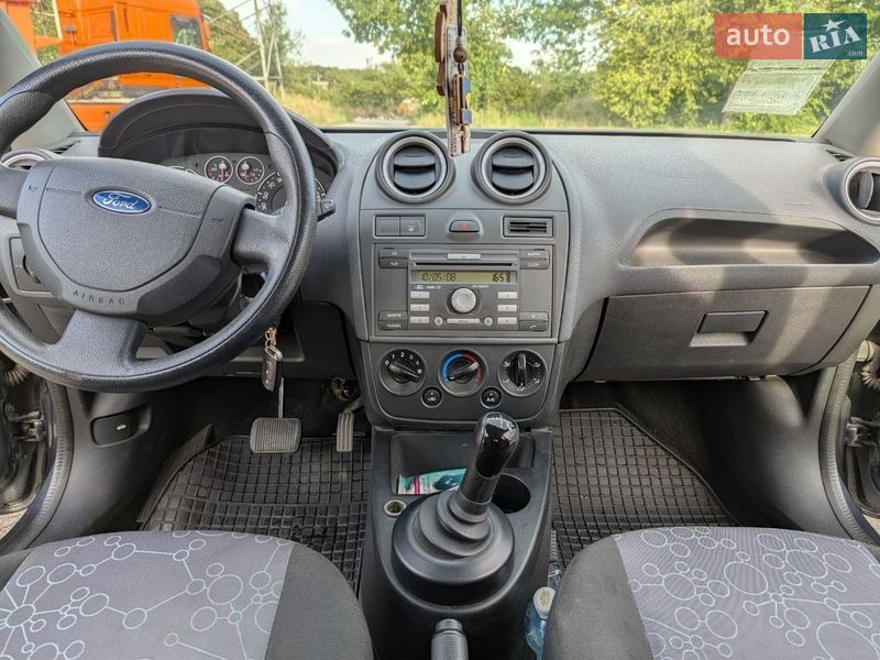 Хэтчбек Ford Fiesta 2007 в Днепре