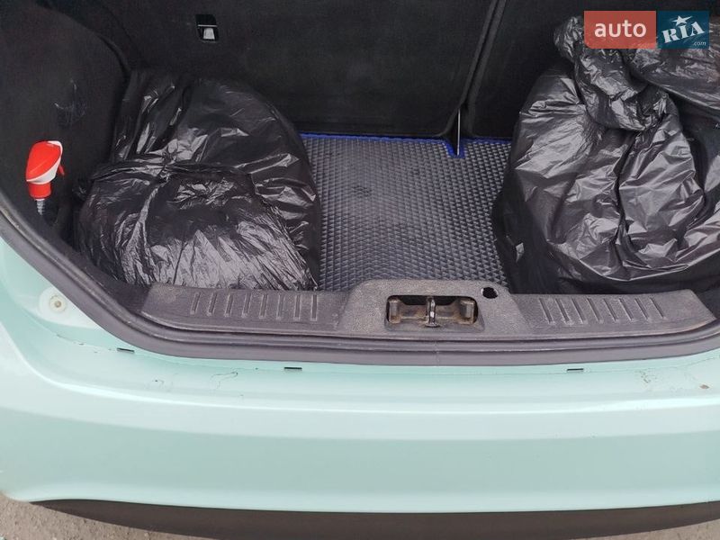 Хэтчбек Ford Fiesta 2016 в Кривом Роге фото 8 Хэтчбек Ford Fiesta 2016 в Кривом Роге