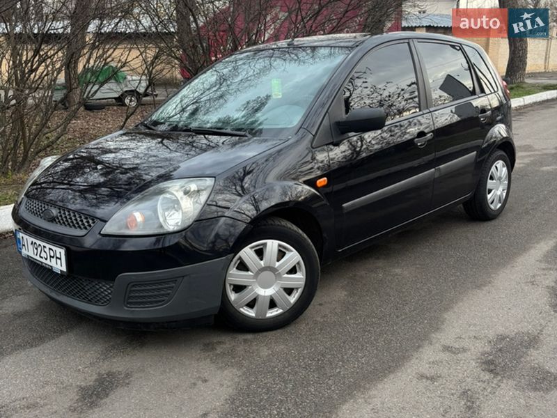 Хэтчбек Ford Fiesta 2007 в Киеве