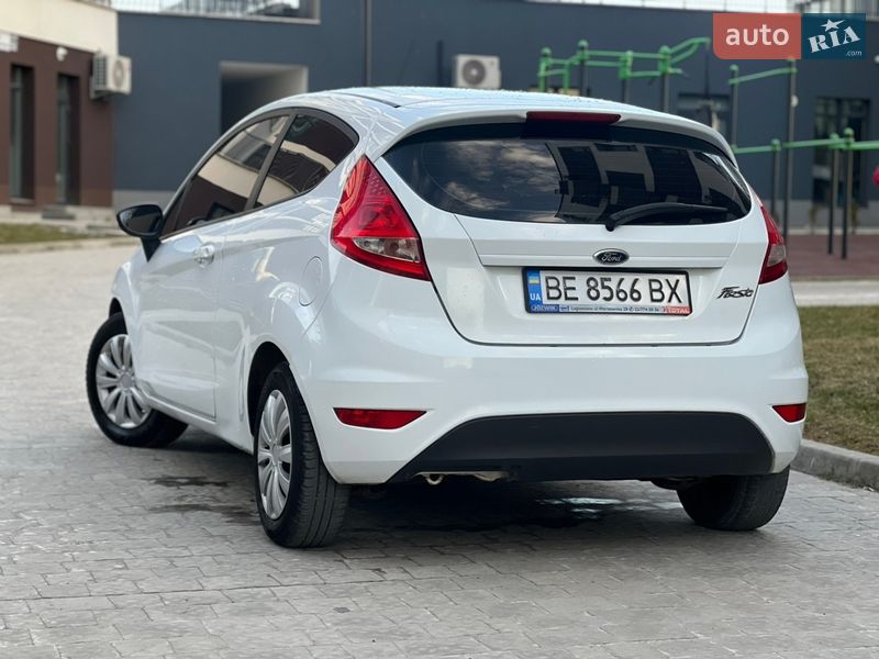 Хэтчбек Ford Fiesta 2011 в Львове