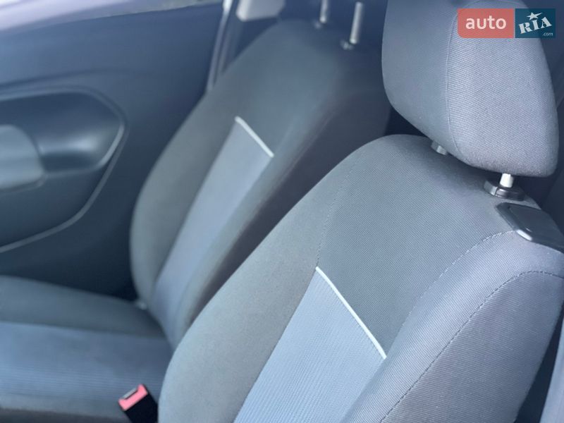 Хэтчбек Ford Fiesta 2011 в Львове