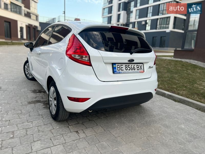 Хэтчбек Ford Fiesta 2011 в Львове