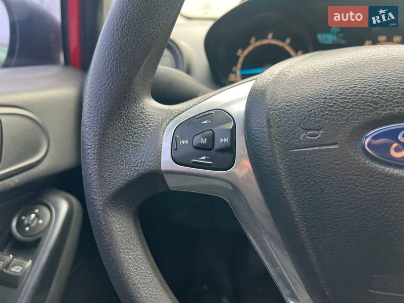 Хэтчбек Ford Fiesta 2014 в Киеве