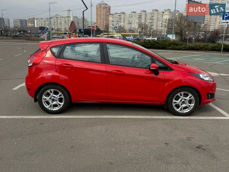Хэтчбек Ford Fiesta 2015 в Киеве фото 4 Хэтчбек Ford Fiesta 2015 в Киеве