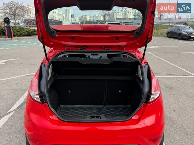 Хэтчбек Ford Fiesta 2015 в Киеве фото 19 Хэтчбек Ford Fiesta 2015 в Киеве