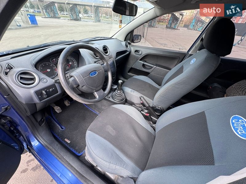 Хэтчбек Ford Fiesta 2007 в Полтаве