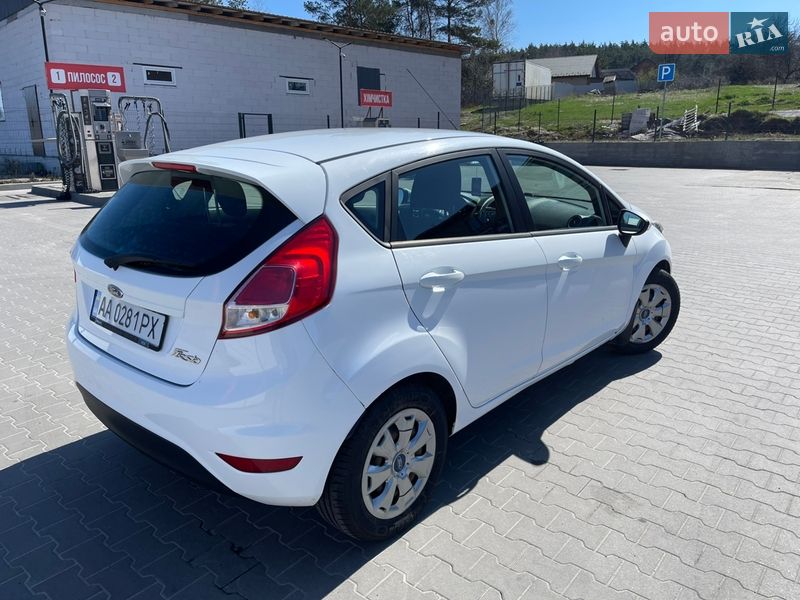 Хэтчбек Ford Fiesta 2017 в Ирпене