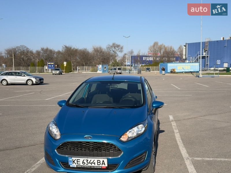 Хэтчбек Ford Fiesta 2016 в Днепре