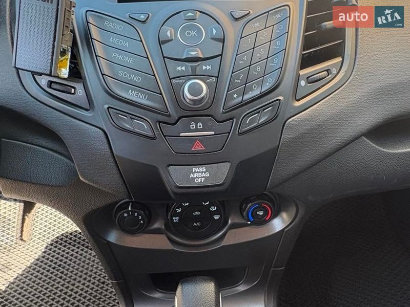 Седан Ford Fiesta 2019 в Киеве