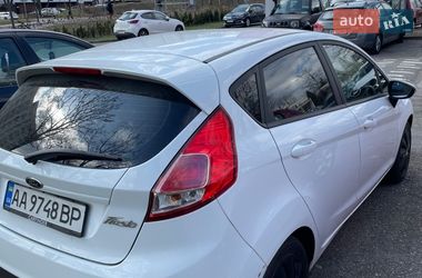 Хетчбек Ford Fiesta 2016 в Києві