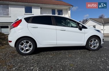 Хетчбек Ford Fiesta 2016 в Миколаєві