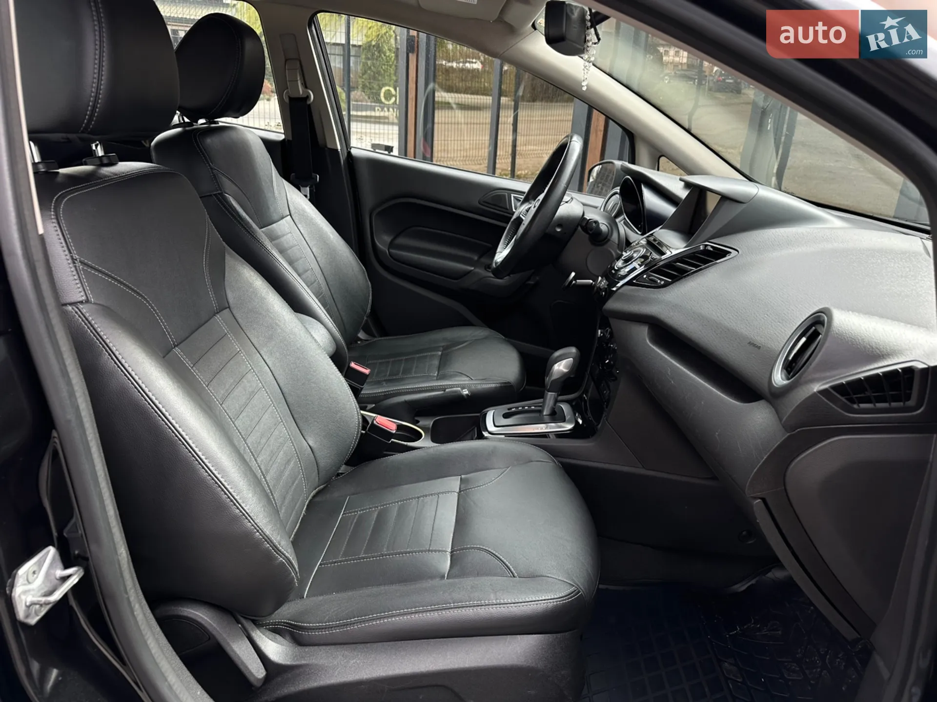 2013 Ford Fiesta - мініатюра 14