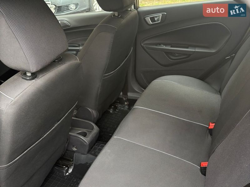 Хэтчбек Ford Fiesta 2013 в Киеве