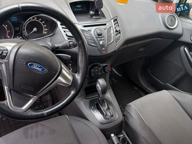 Хэтчбек Ford Fiesta 2013 в Киеве